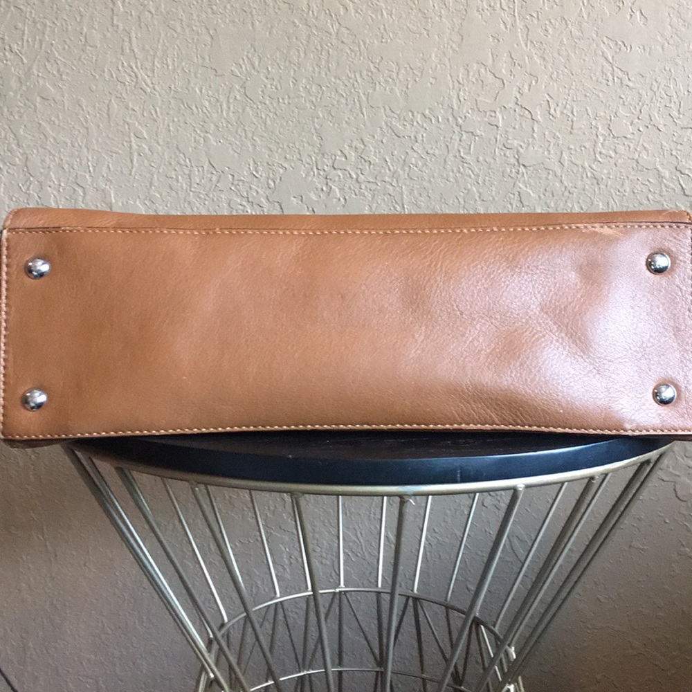 Michael Kors Large Leather Hamilton Bag - Picture 6 of 8
